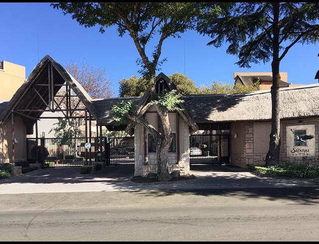 1 BEDROOM APARTMENT FOR SALE IN PINESLOPES